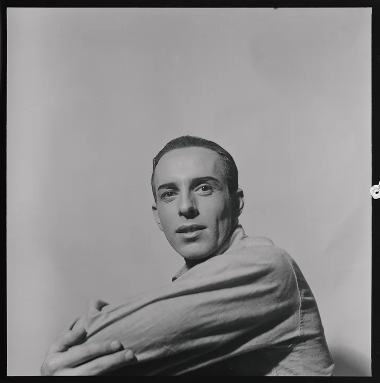 Memorial photograph of Robbins, Elliott Jerome